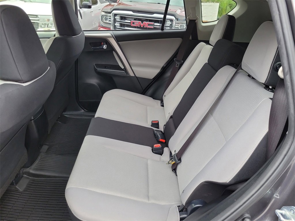 Used 2018 Toyota RAV4 XLE image 43