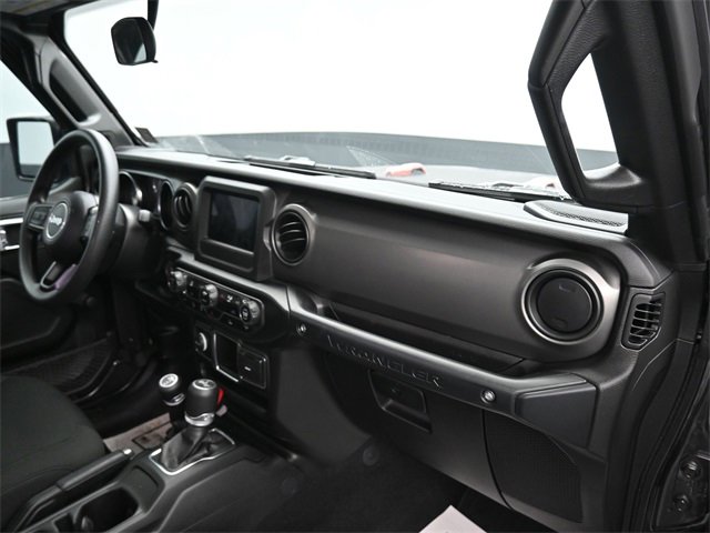 Used 2022 Jeep Wrangler Sport image 8