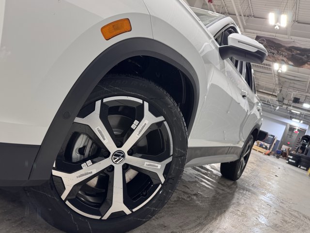 New 2026 Volkswagen Tiguan SE image 28