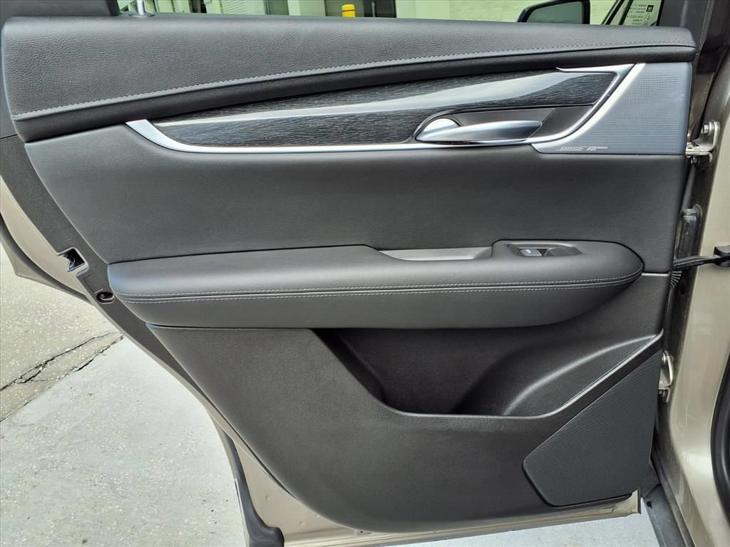 Used 2023 Cadillac XT5 Premium Luxury FWD image 17