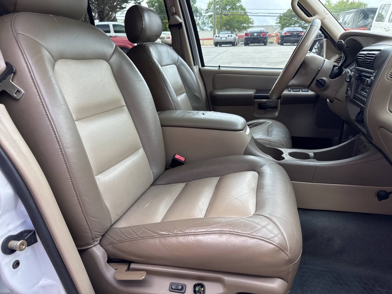 Used 2005 Ford Explorer Sport Trac XLT AWD/4WD image 19