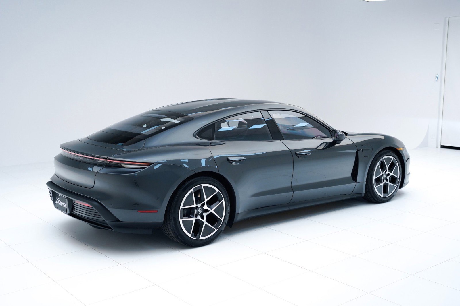 New 2026 Porsche Taycan image 9