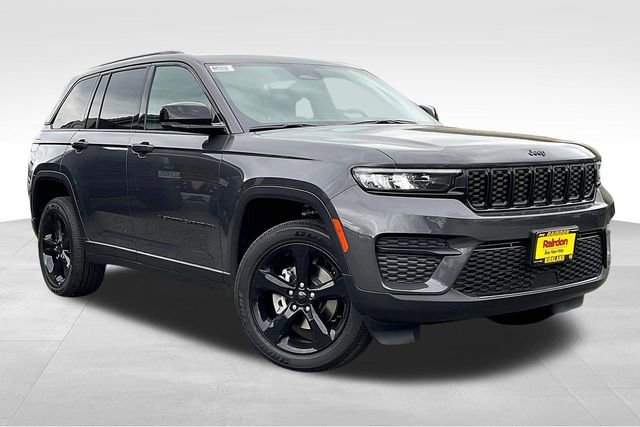 New 2025 Jeep Grand Cherokee Laredo image 1