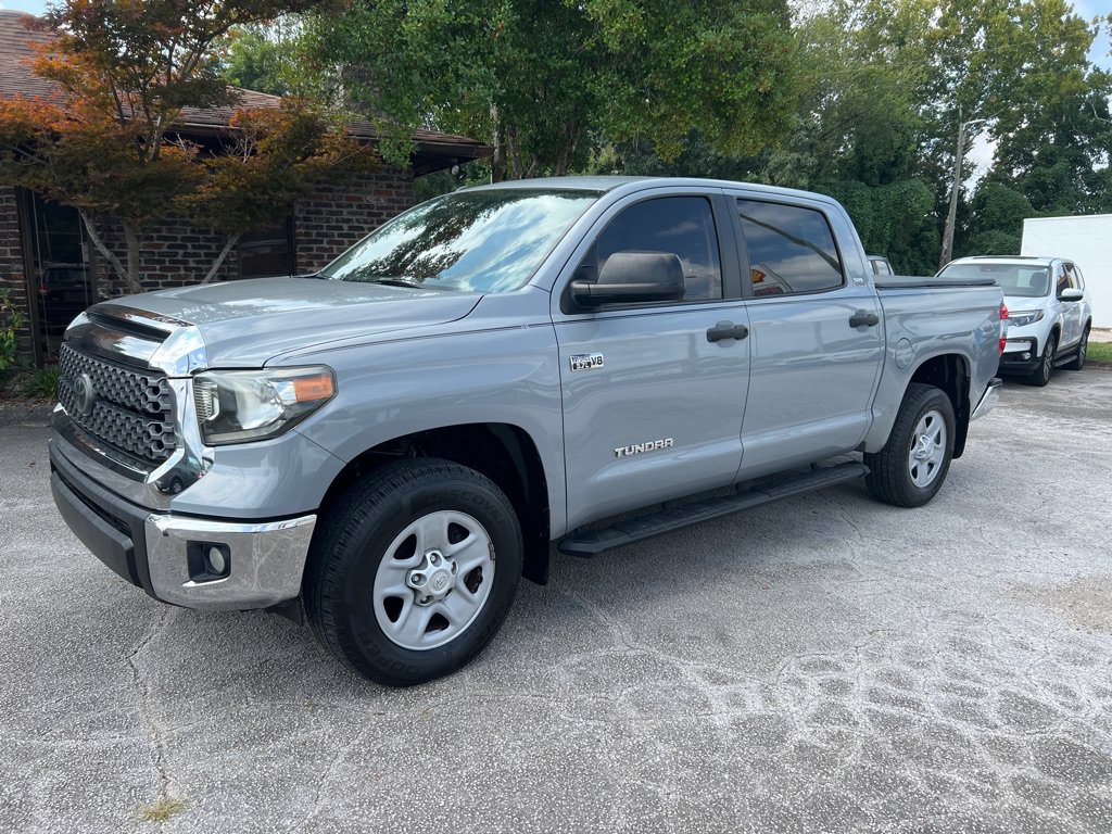 Used 2018 Toyota Tundra SR5 w/ SR5 Upgrade Package AWD/4WD image 1