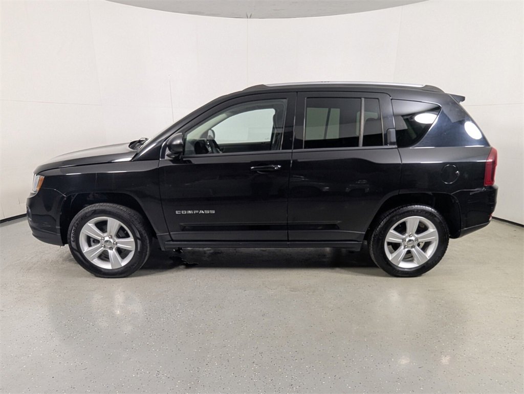 Used 2017 Jeep Compass Sport w/ Power Value Group image 4