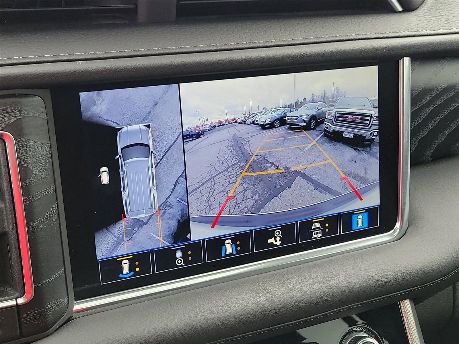 Used 2021 GMC Yukon Denali w/ Denali Ultimate Package image 14