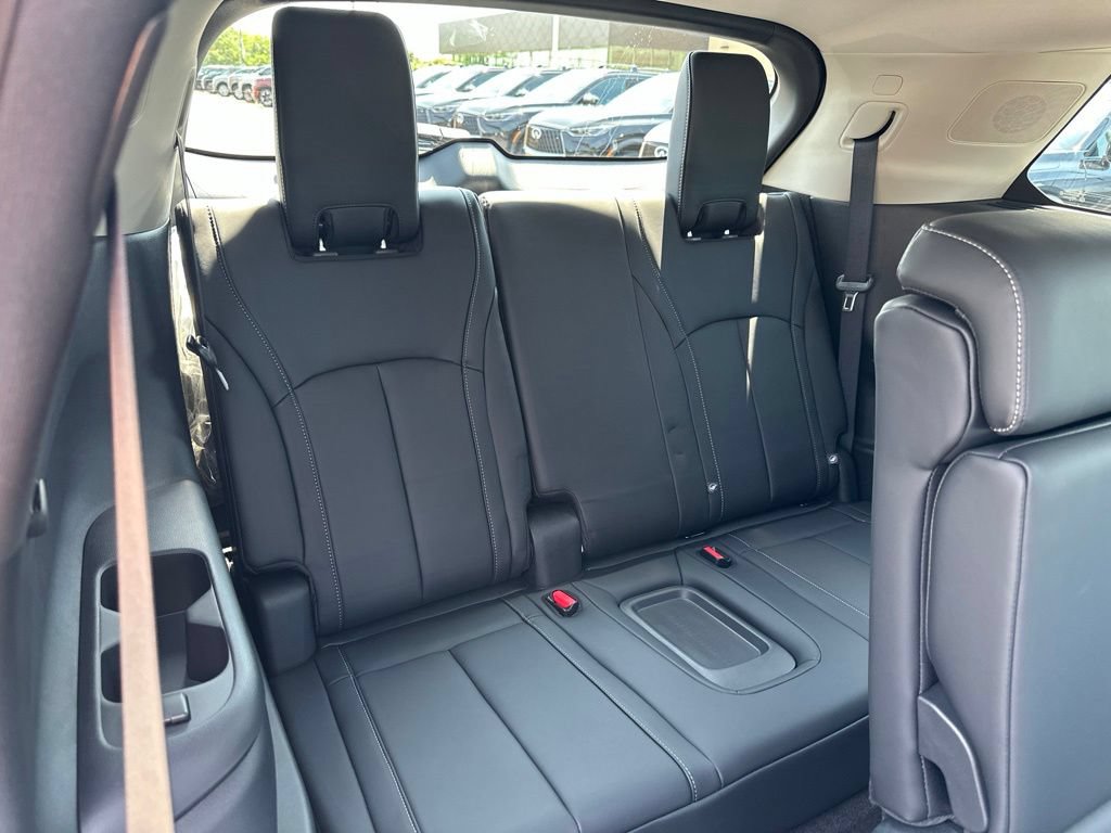 New 2027 INFINITI QX60 Luxe w/ Family Package AWD/4WD image 24