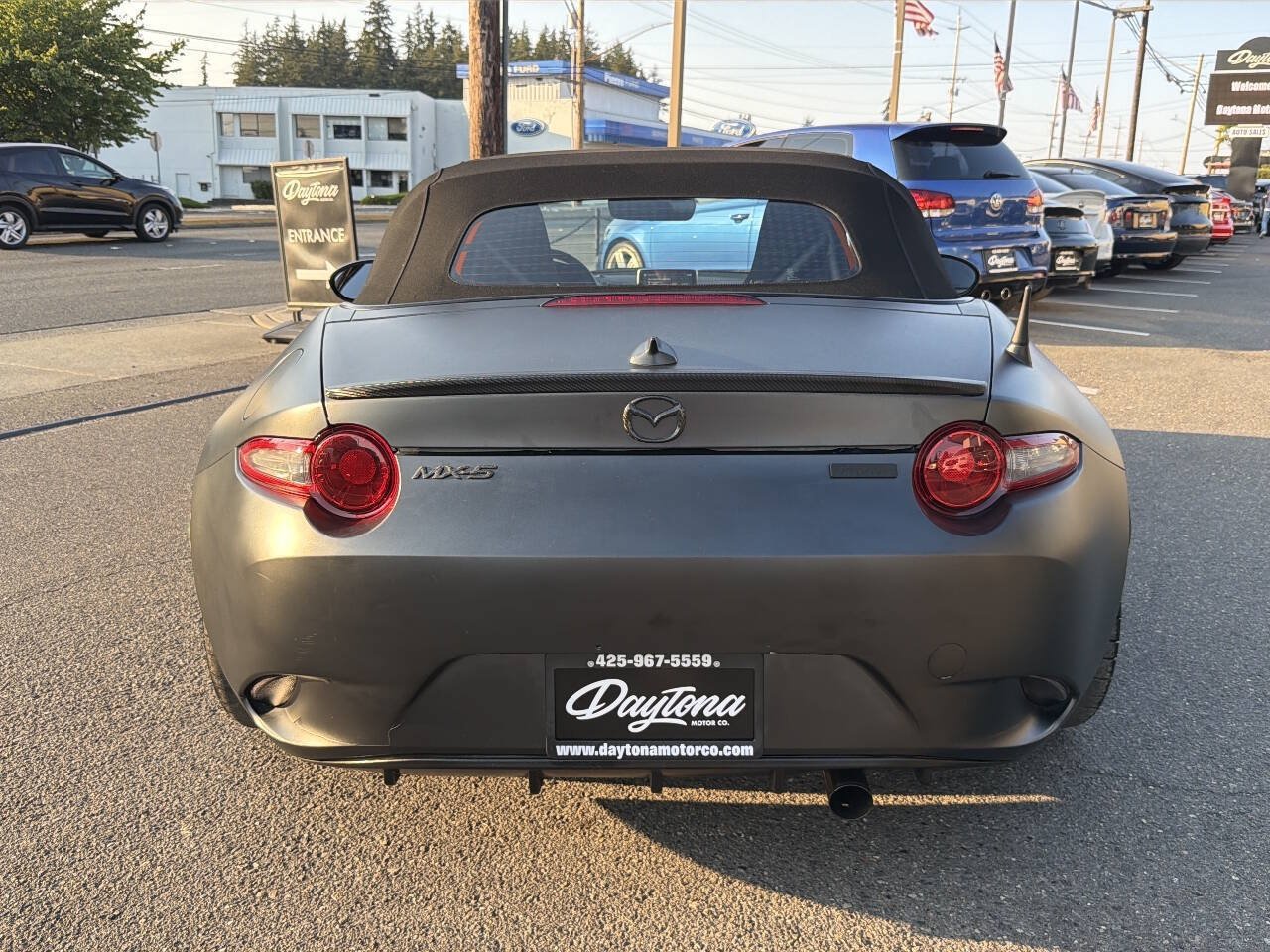 Used 2017 MAZDA MX-5 Miata Club w/ Brembo/BBS Package RWD image 6