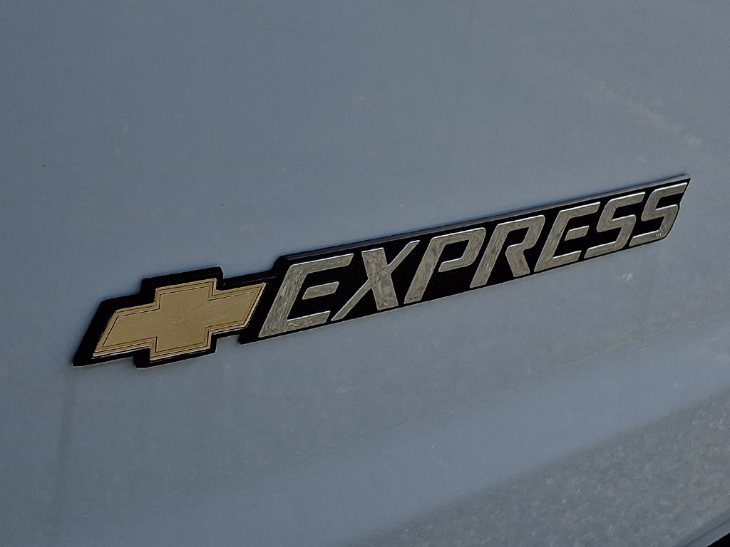 New 2026 Chevrolet Express 2500 w/ Driver Convenience Package RWD image 18