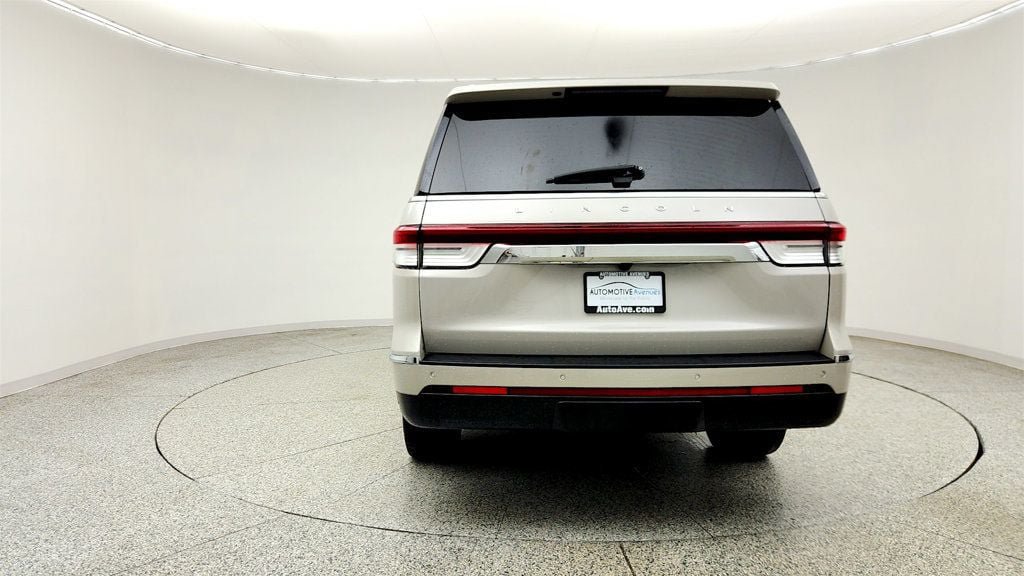 Used 2024 Lincoln Navigator L Reserve AWD/4WD image 6