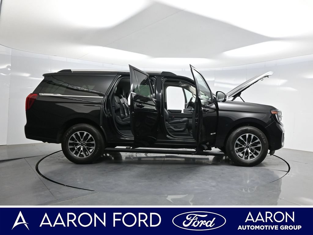 Used 2025 Ford Expedition Max Platinum AWD/4WD image 4