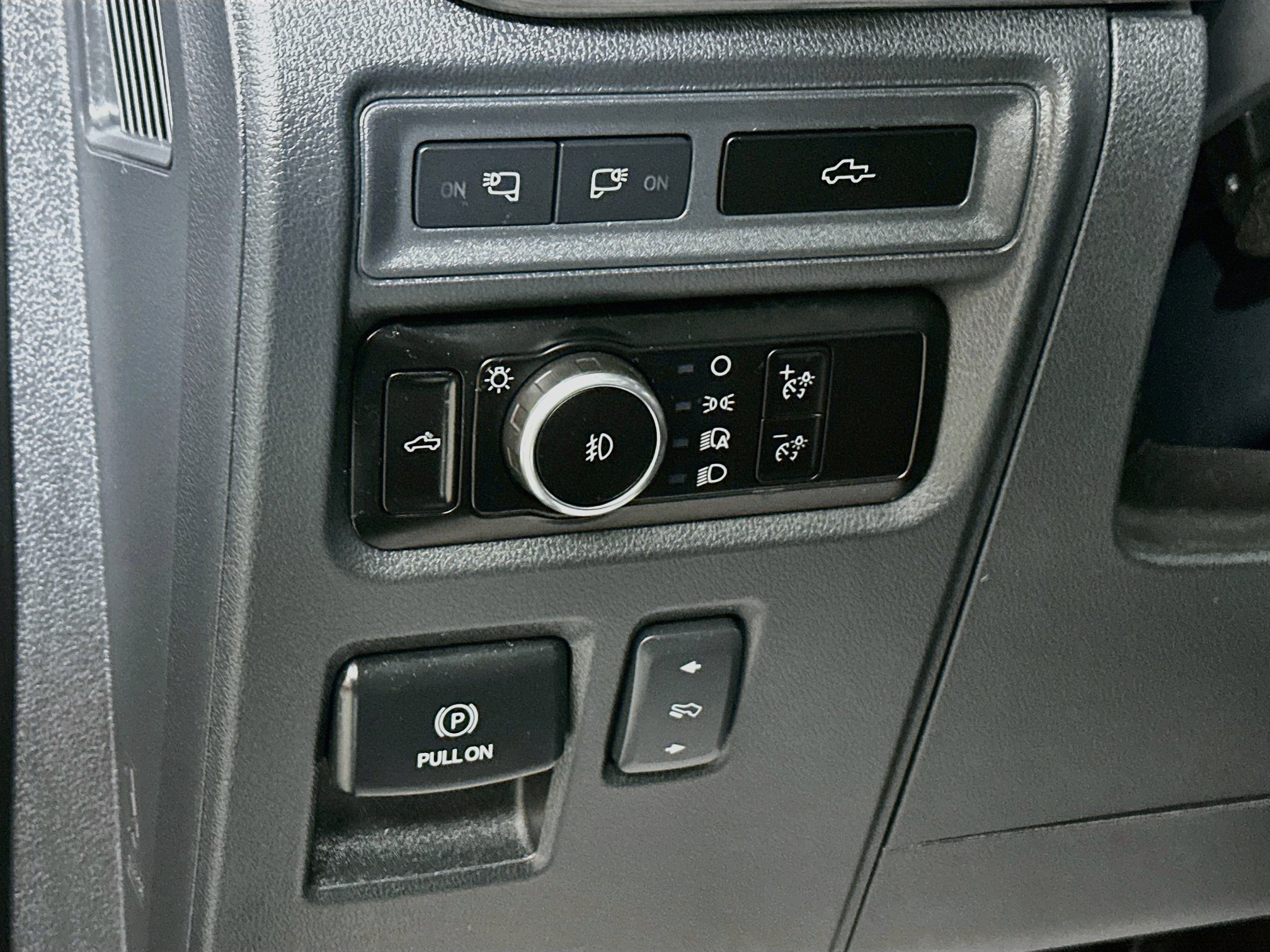 Used 2023 Ford F150 Lariat AWD/4WD image 10