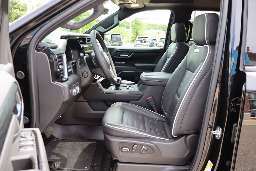 Used 2025 GMC Sierra 1500 AT4X AWD/4WD image 15