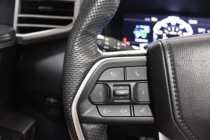 Used 2025 Toyota Tundra Platinum w/ TRD Off-Road Package AWD/4WD image 41