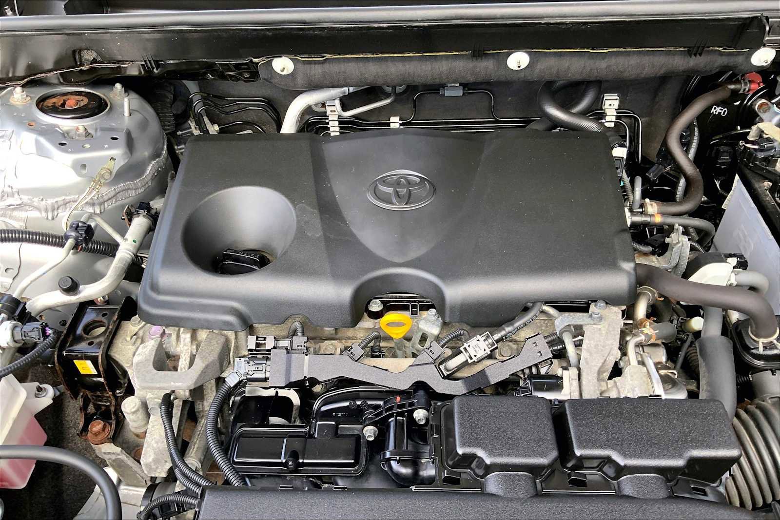 Used 2019 Toyota RAV4 LE w/ All Weather Liner Package AWD/4WD image 29