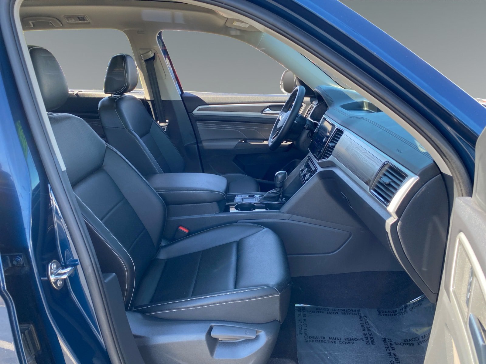 Used 2023 Volkswagen Atlas SE w/ Panoramic Sunroof Package FWD image 15