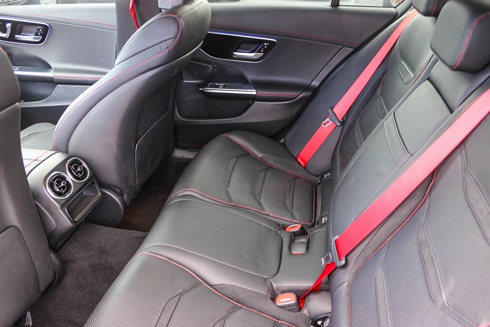 Used 2024 Mercedes-Benz C 43 AMG 4MATIC Sedan image 19