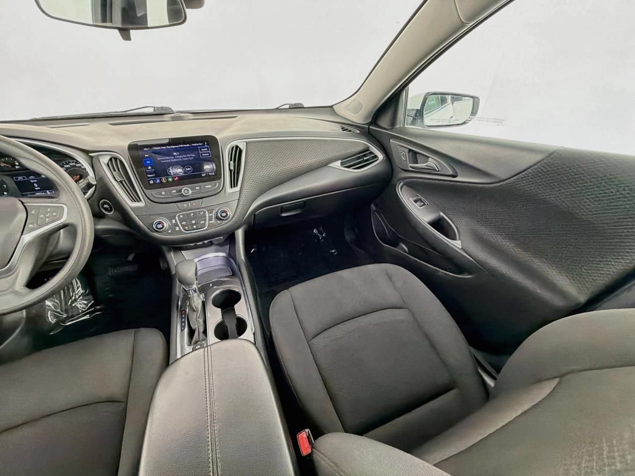 Used 2023 Chevrolet Malibu LT FWD image 12