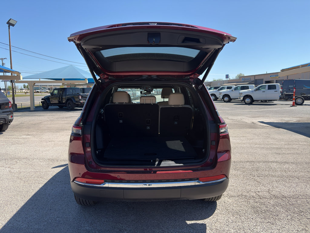 Used 2024 Jeep Grand Cherokee Limited w/ Trailer Tow Package image 6