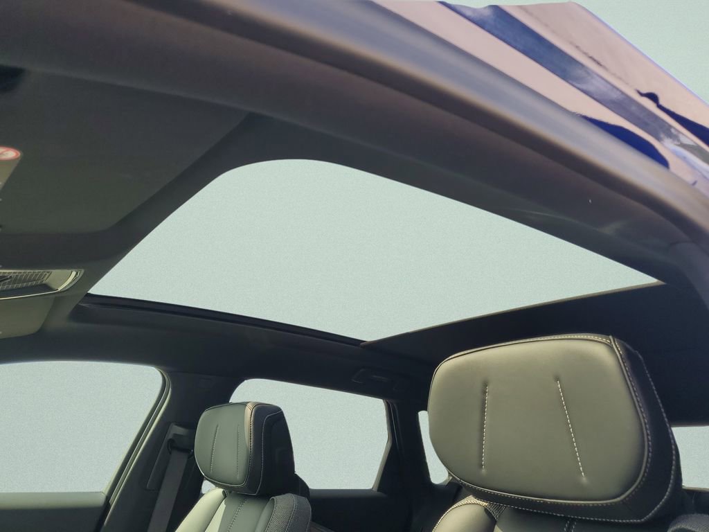 Used 2024 Cadillac Lyriq Tech image 20