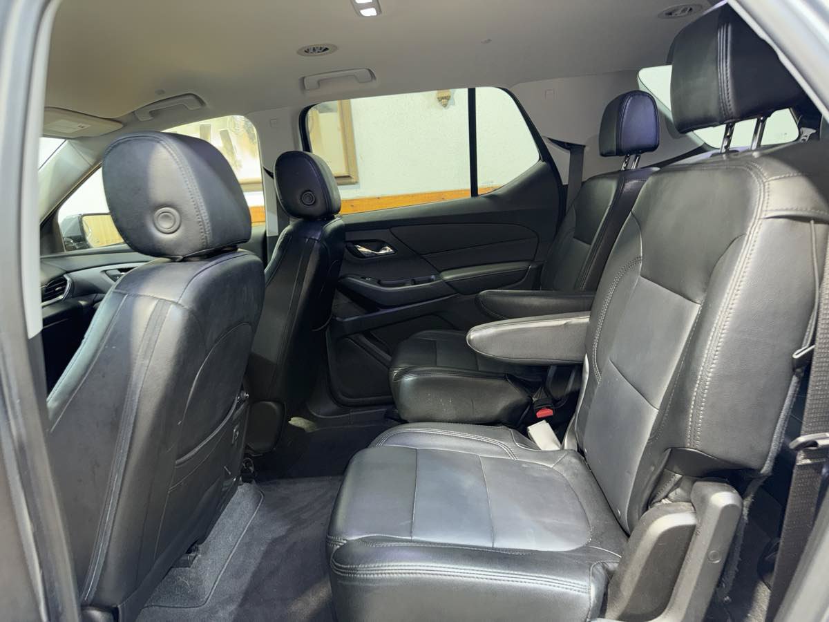 Used 2019 Chevrolet Traverse LT image 23