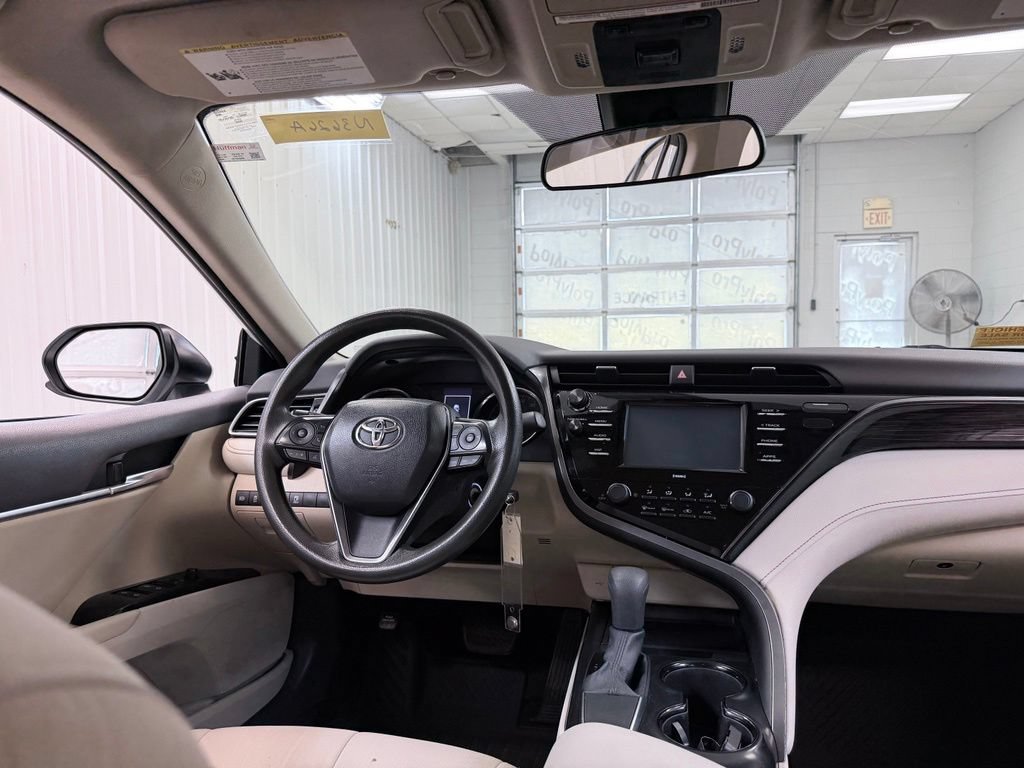 Used 2020 Toyota Camry LE FWD image 23