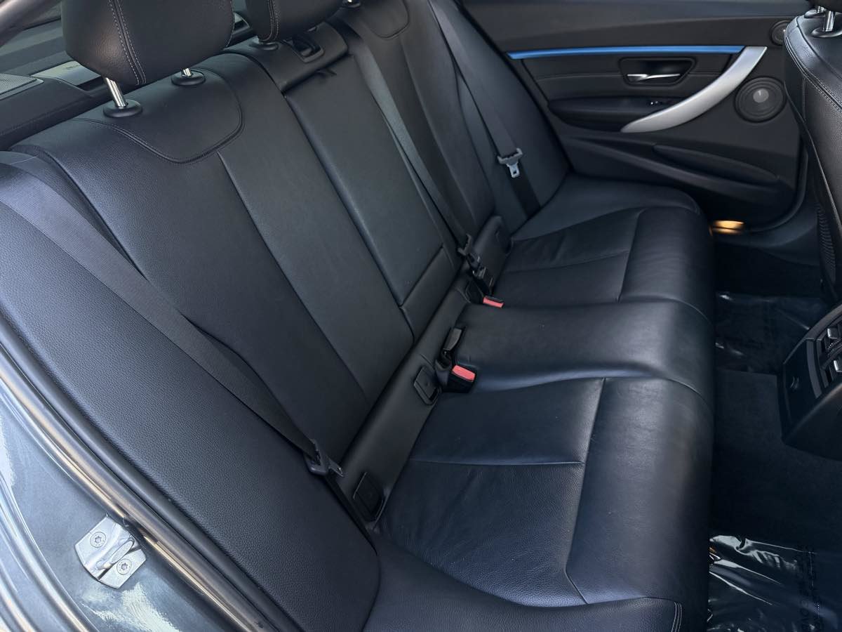 Used 2018 BMW 340i Sedan w/ Premium Package RWD image 21