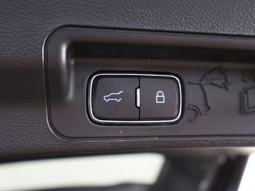 Used 2024 Ford Explorer XLT w/ Equipment Group 202A AWD/4WD image 54