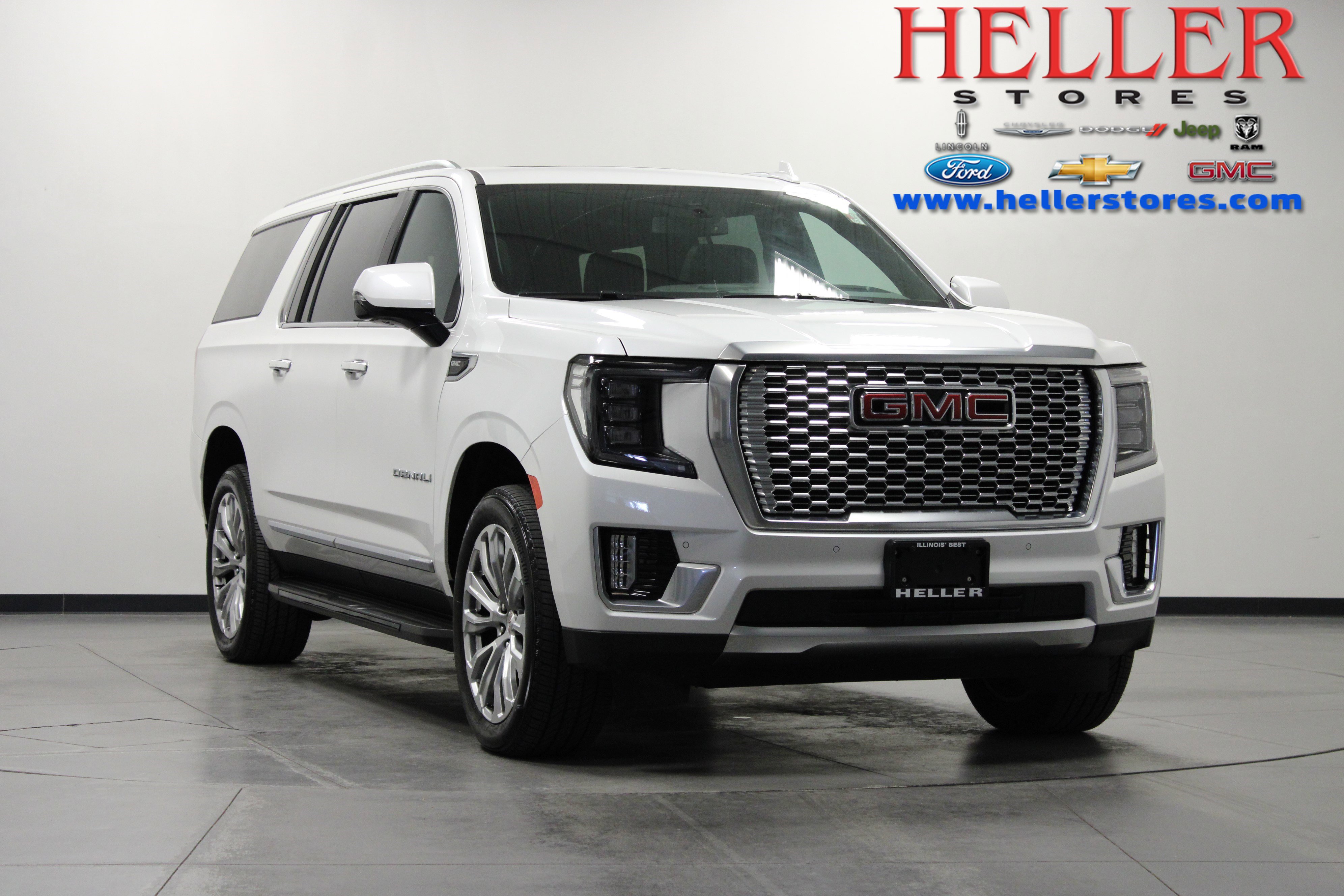 Used 2024 GMC Yukon XL Denali image 1