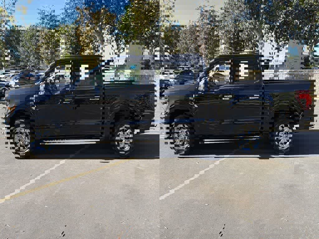 Used 2024 Ford F150 XLT image 3