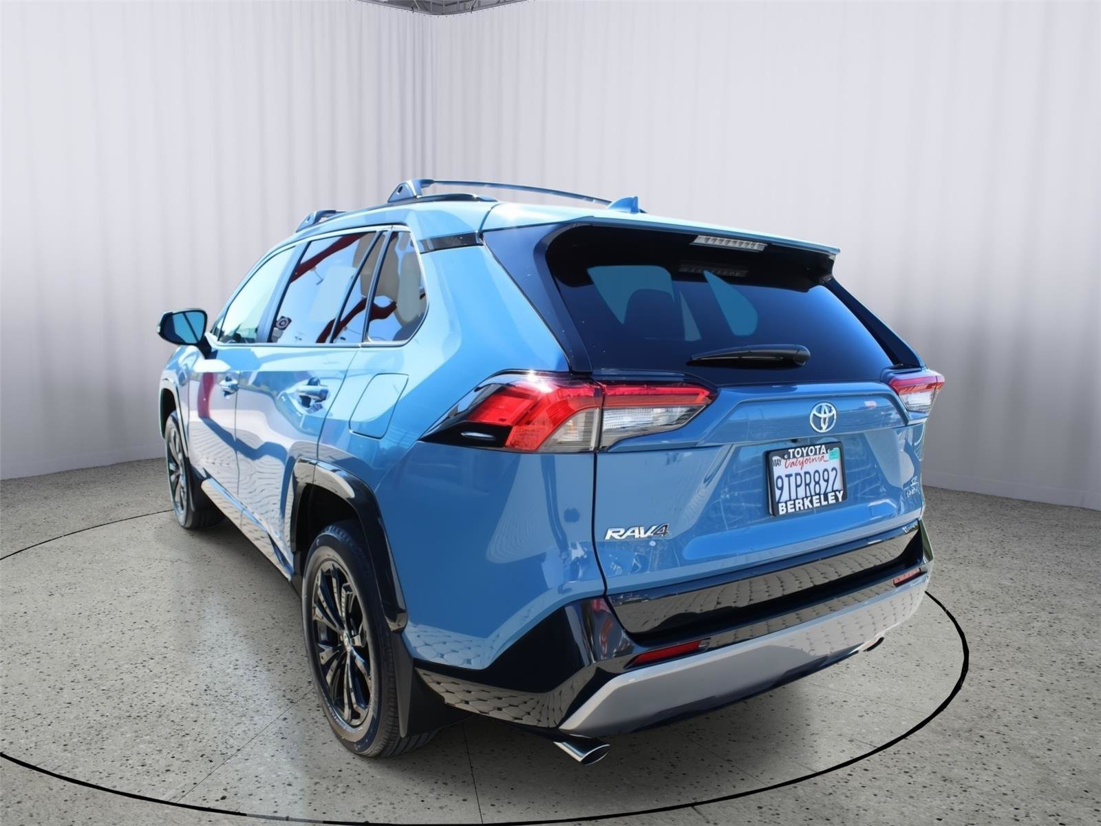 Used 2025 Toyota RAV4 SE AWD/4WD image 6