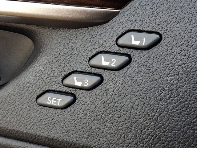 Used 2016 Lexus ES 300h image 30