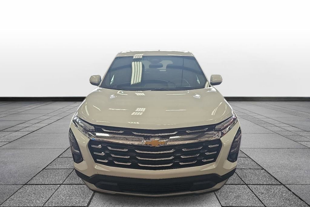 Used 2025 Chevrolet Equinox LT FWD image 2