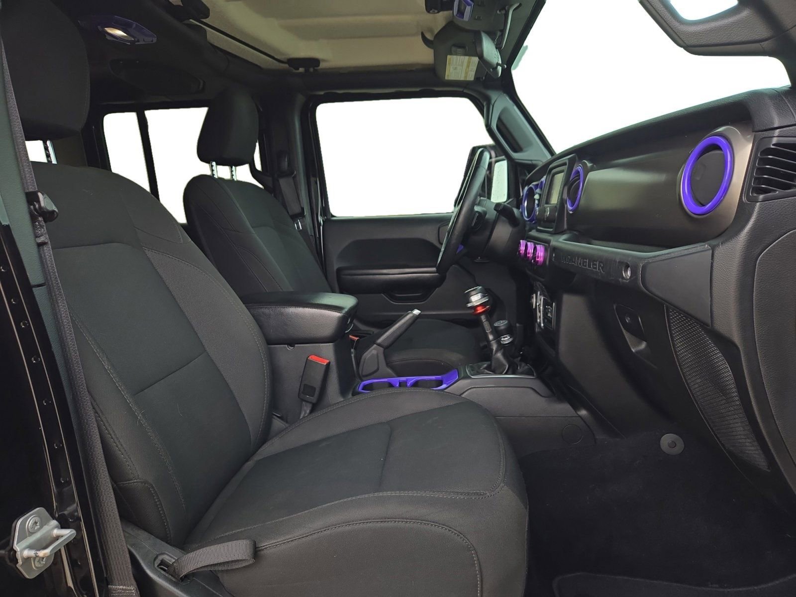 Used 2018 Jeep Wrangler Unlimited Sport S image 24