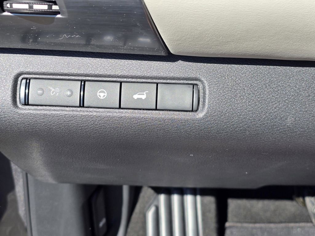 New 2026 Nissan Pathfinder SL image 21