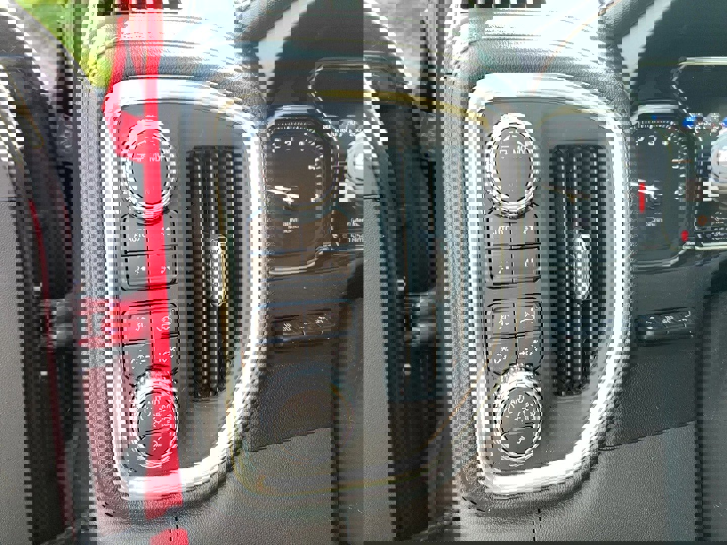 Used 2021 GMC Sierra 1500 Denali w/ Technology Package image 19