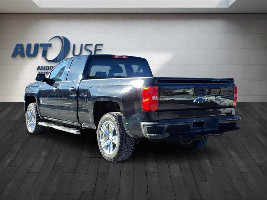 Used 2019 Chevrolet Silverado 1500 Custom w/ Custom Convenience Package image 4