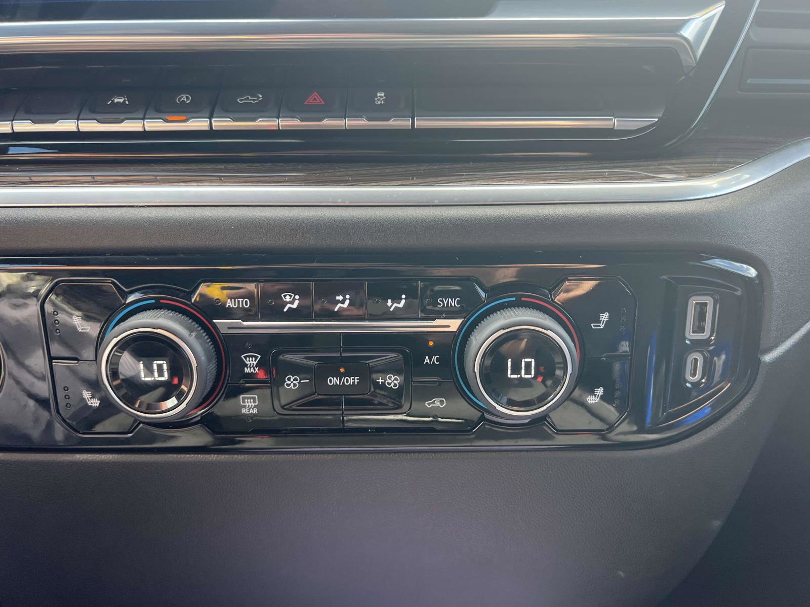 Used 2022 Chevrolet Silverado 1500 LT image 24