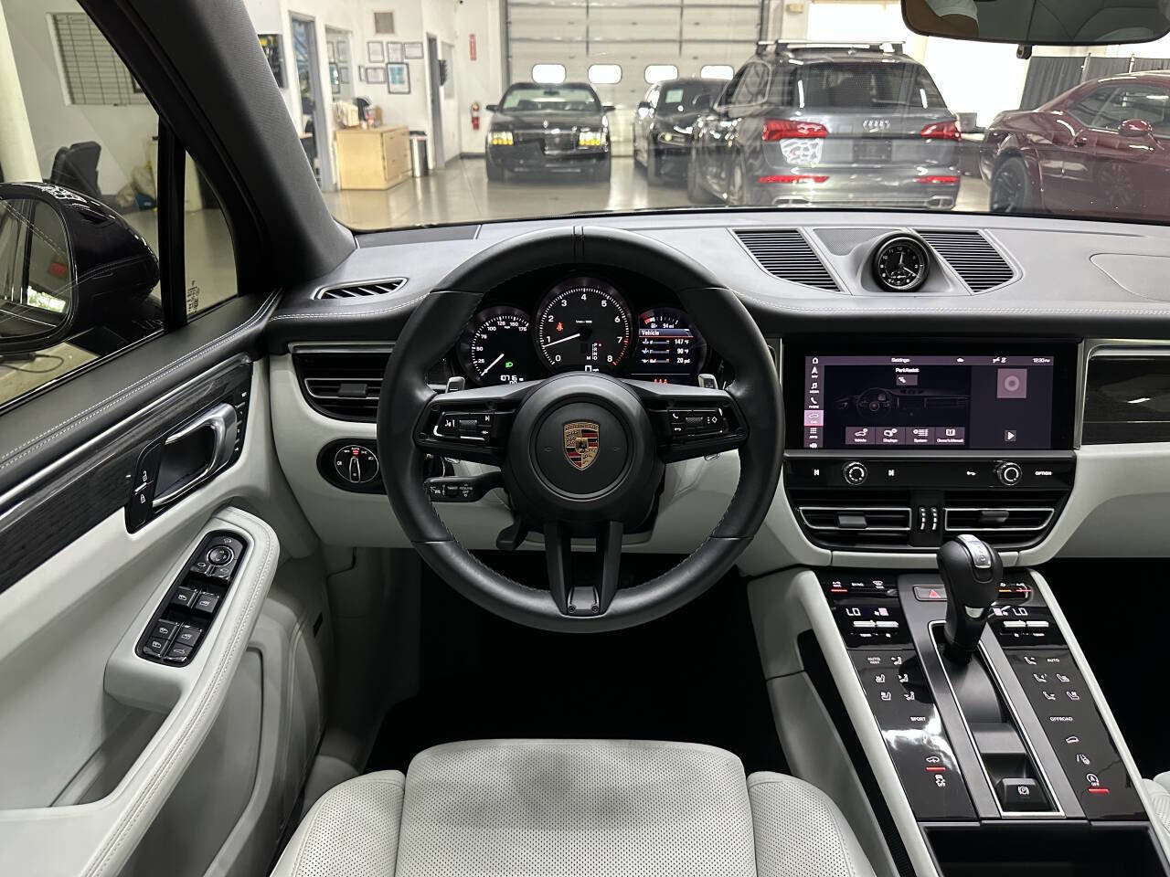 Used 2024 Porsche Macan S image 19