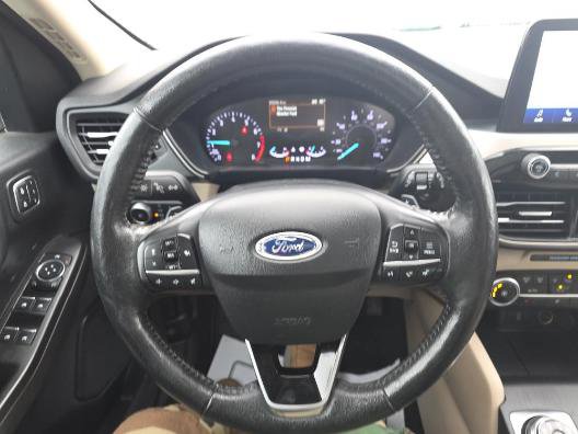 Used 2020 Ford Escape SEL image 13