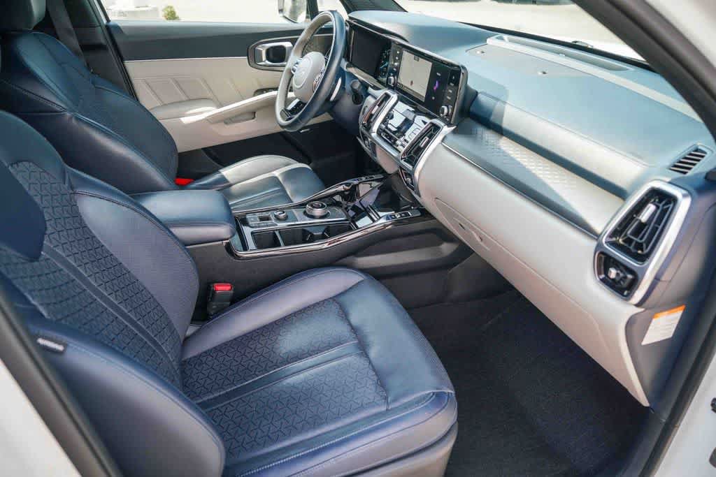 Certified 2023 Kia Sorento SX Prestige AWD/4WD image 15
