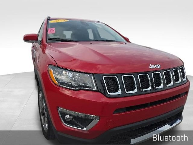 Used 2019 Jeep Compass Limited AWD/4WD image 2