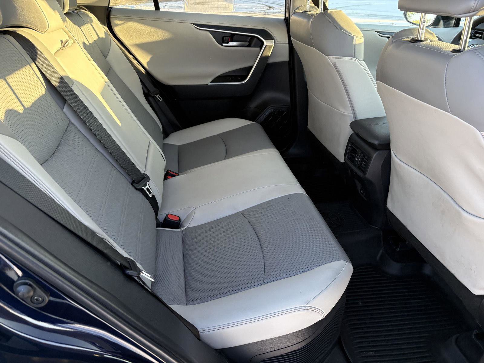 Used 2024 Toyota RAV4 Limited image 19