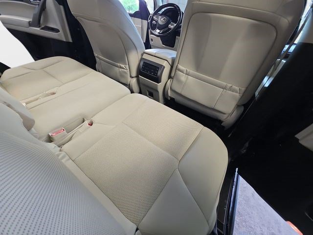 Used 2023 Lexus GX 460 Premium w/ Premium Package AWD/4WD image 11