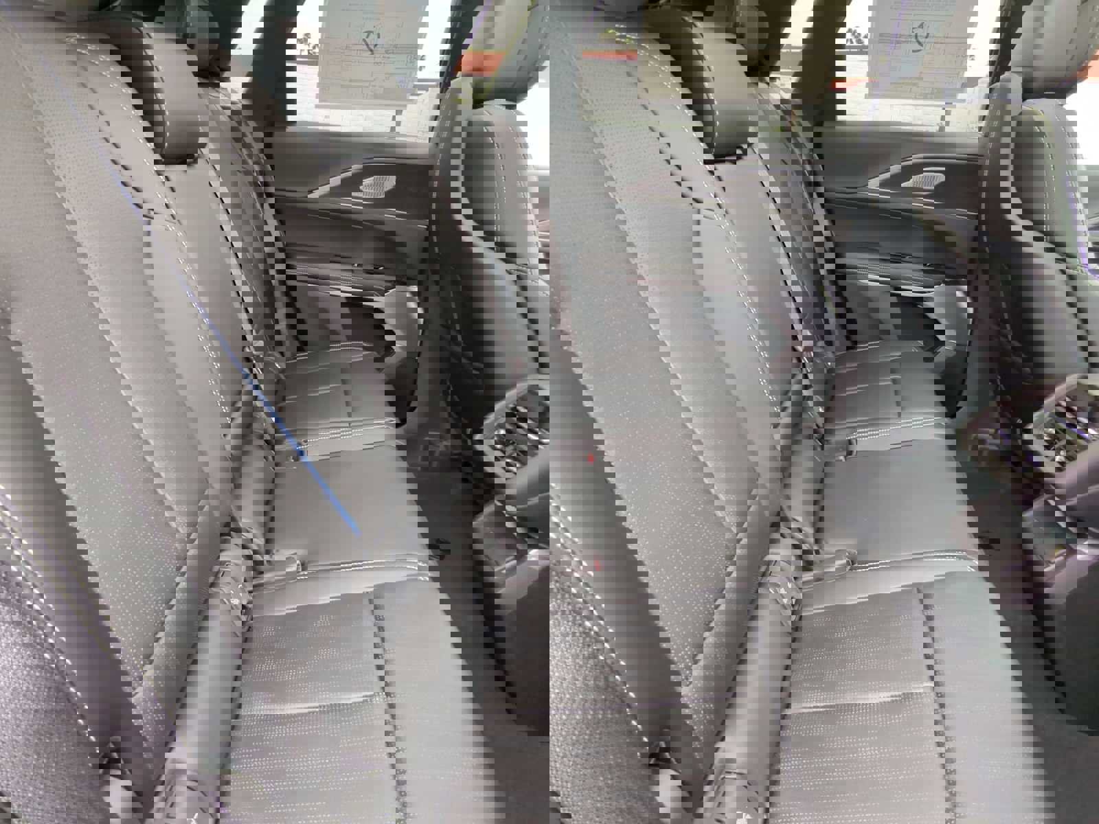 New 2026 Cadillac Lyriq V image 27