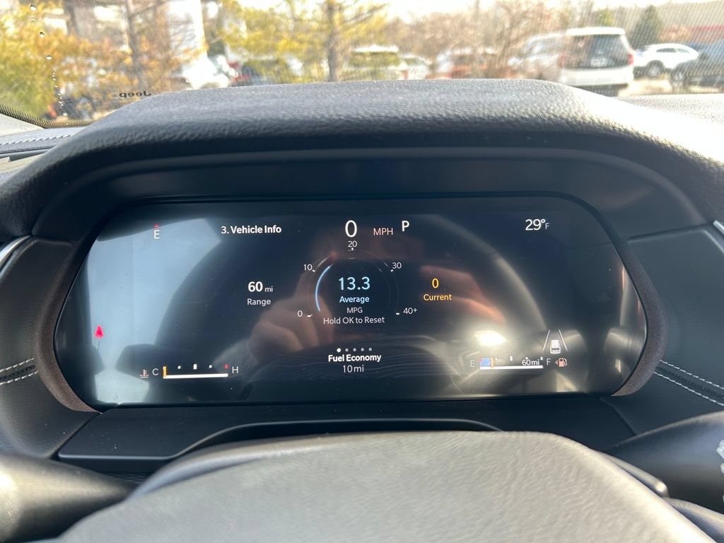 New 2025 Jeep Grand Cherokee Altitude AWD/4WD image 11