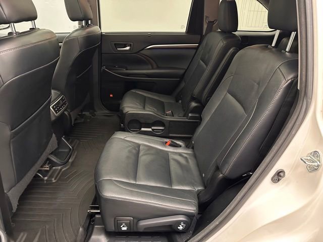 Used 2015 Toyota Highlander Limited Platinum image 20