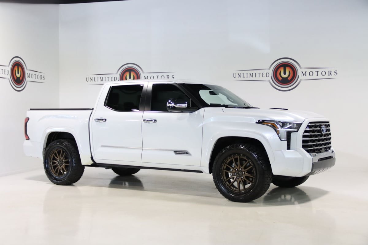 Used 2024 Toyota Tundra Capstone AWD/4WD image 10
