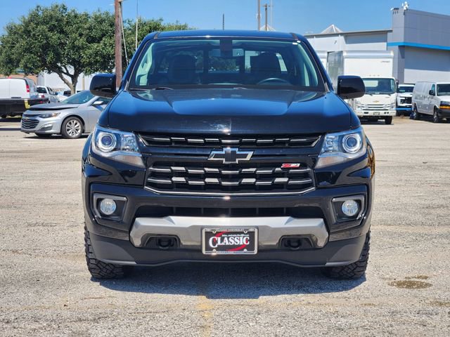 Used 2022 Chevrolet Colorado Z71 w/ Z71 Midnight Edition AWD/4WD image 2