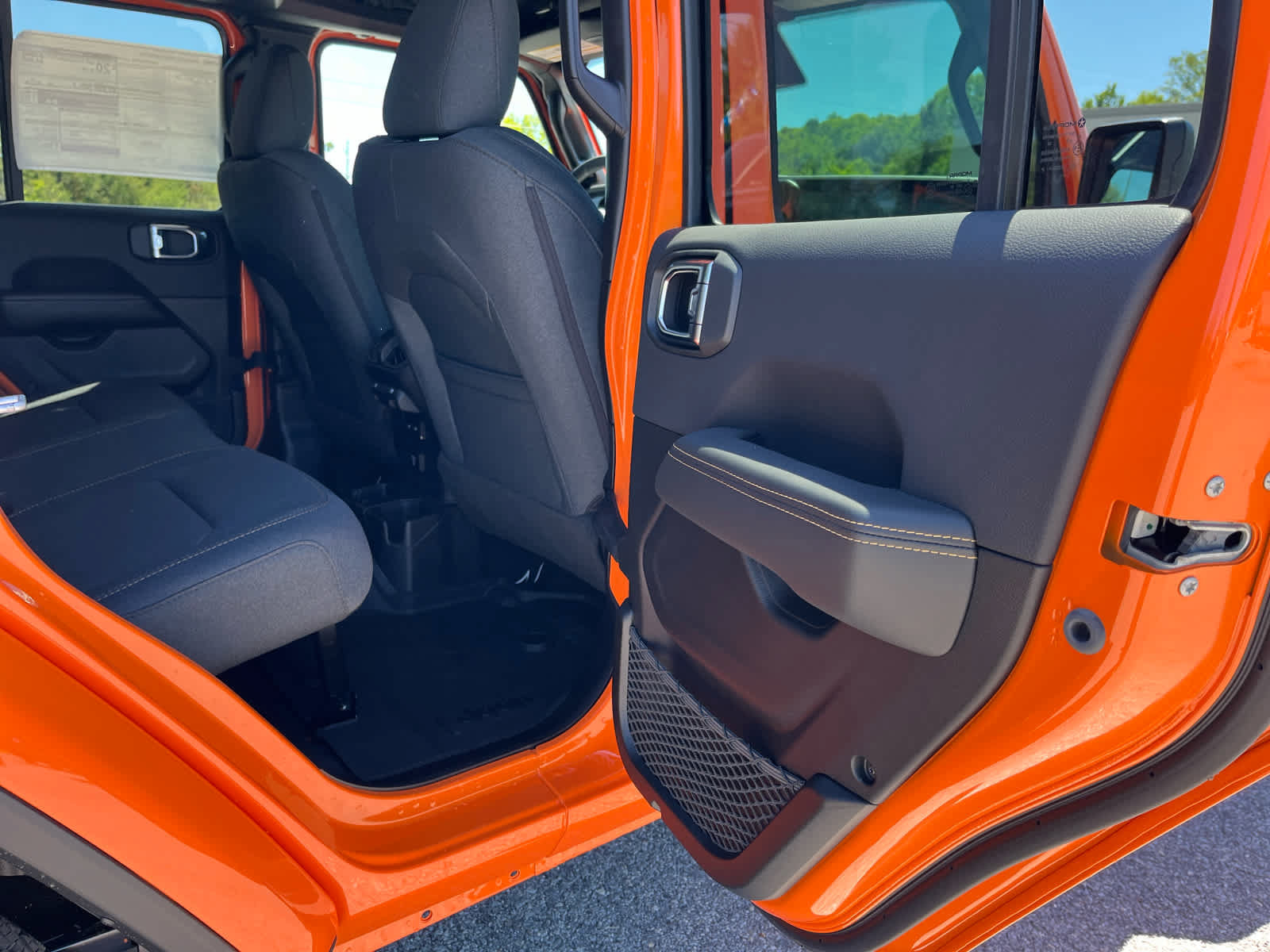 New 2026 Jeep Wrangler Unlimited Sahara AWD/4WD image 30